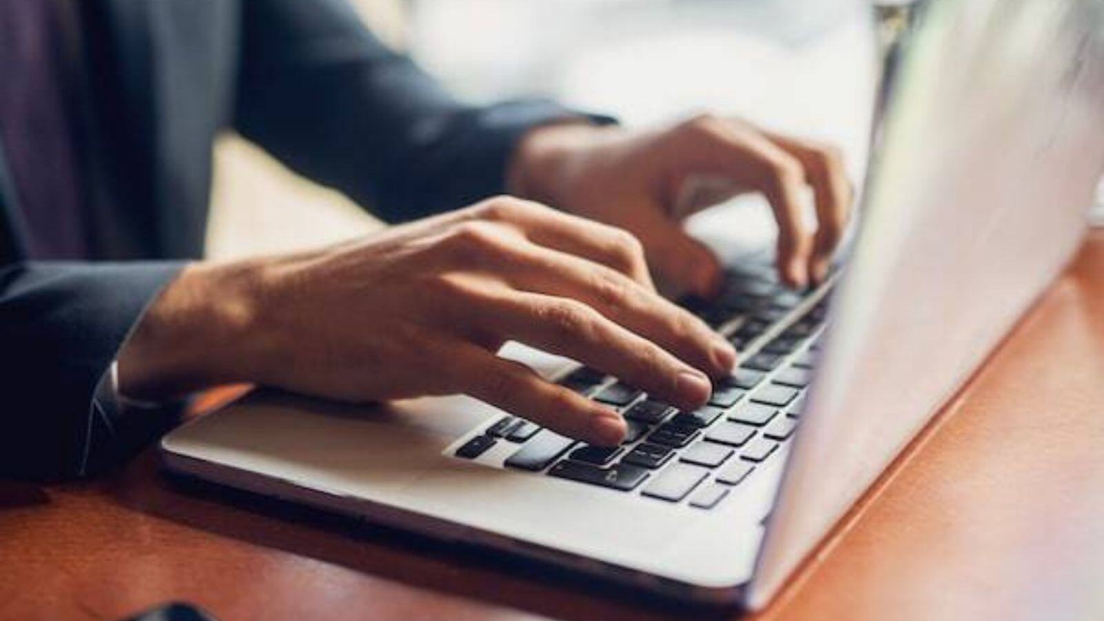Why Writing a Letter of Continued Interest is Crucial After an Early Action Deferral_College Bound Academy